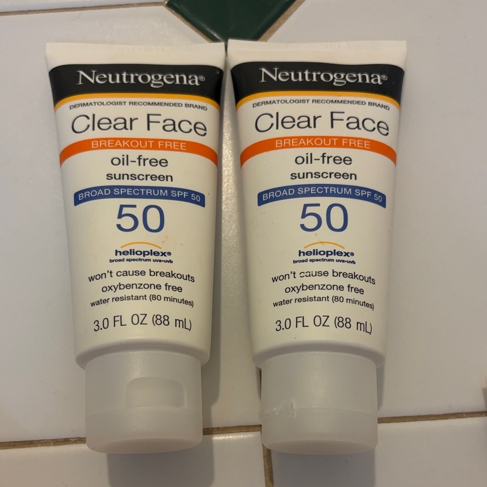 Neutrogena Clear Face Oil-Free Sunscreen SPF 50 - 3 Fl Oz Travel SizeExp 01/2027